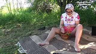 Behind the Scenes: Black Anamary Gets Fucked Outdoor With Friends Watching