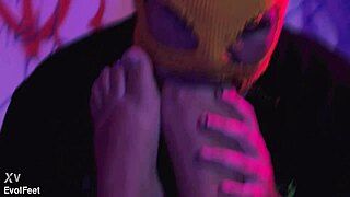 i drip hot wax on your tied feet