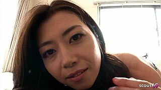 苗条日本妻子下垂大奶大乳头无码首次色情性爱