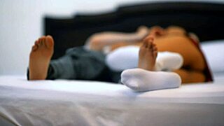 La Profesora Se Folla Al Estudiante En Su Oficina Después De Clases Mientras Sus Padres No Están En Casa