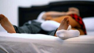 La Profesora Se Folla Al Estudiante En Su Oficina Después De Clases Mientras Sus Padres No Están En Casa