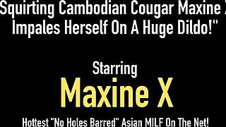 hey, how does squirting cambodian cougar maxine x feel impaling herself on that huge dildo?