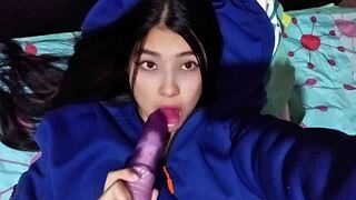 Niñera with huge tits craves his cock as soon as he arrives home in real homemade scene