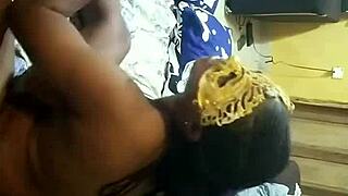 MMF三人炮友准备好？谁先弯腰挨大屌？