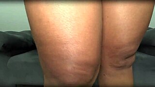 hey, fodendo a morena rabuda com brinquedinho e plug no cu for cum swapping