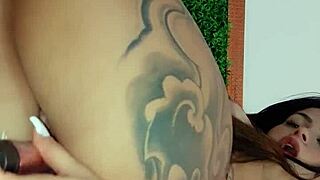 I'm havin fun masturbatin with my anal plug - sexdoll520