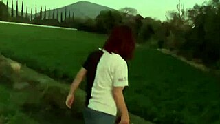 morrita cogiendo en el cerro