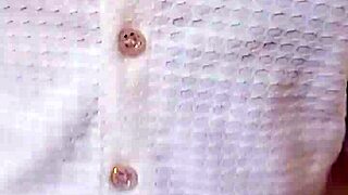 Beautiful Indian Hot Girl Fingering Her Tight Juicy Pussy In First Time Solo Masturbation!