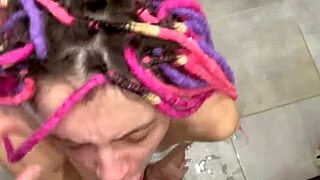 淋浴特写射精后巨潮吹还吞精