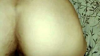 熟妻老公激烈自制POV紧穴深插