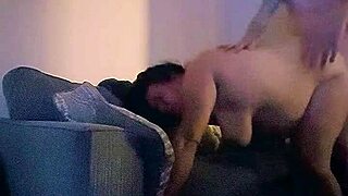 骚人妻客厅里被猛干呻吟浪叫