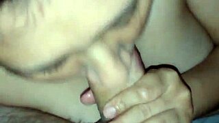 Why is this latina morena so eager for rich mamando action?