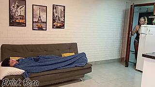 minha madrasta chega embriagada e me obriga a transar com ela sem meu pai saber