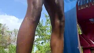 Public flashing adventure in Jamaica with this petite beauty 😎🌴