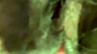 我在假鸡巴上高潮…屄里塞玩具超激烈独玩