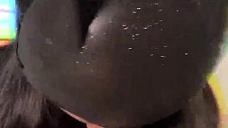 Funk Tocando E A Gatinha Fazendo Sexo Oral No Pau Grande Do Wellington Prado