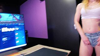 does this app make your stepsis a wet horny slut