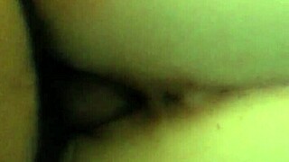 18岁少女私密探索激烈肛交高潮喷水