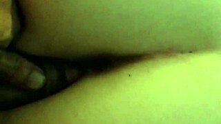 18岁少女私密探索激烈肛交高潮喷水