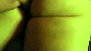 check out this big ass in a thong... so tempting! 😏