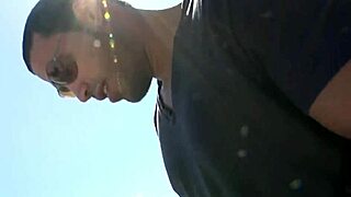 mofozo com shows 19 year old model getting cum on her tits