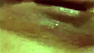 rica masturbada in my little bed