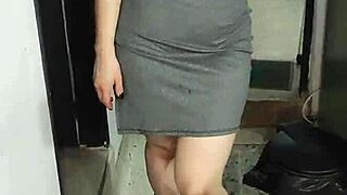 hey, filming homemade porn with my cute british step-cousin when we're alone riding like a slut 😈