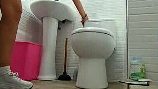 mi profesor de ingles shows this teen latina babe with perfect body some sensual lessons under her miniskirt