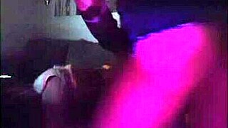 拉丁大屁股妹热舞脱衣撕烂准备挨操