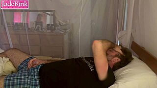 Amateur wife grinds on morning wood with passionate kisses and rough riding