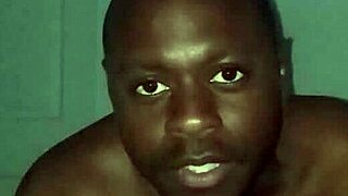 this time i skip extra masturbating and let anyone show up to handle anal spreading for free