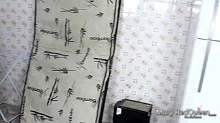 叫清洁妹来打扫结果她骑上老公大屌狂干