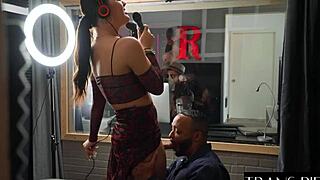 Pretty shemale Daisy Taylor with adorable cute features enjoys horny fucking with big cock