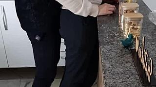 I can't even rest during breakfast as stepdaughter with curvy body rides in doggystyle for creampie.