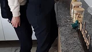 I can't even rest during breakfast as stepdaughter with curvy body rides in doggystyle for creampie.