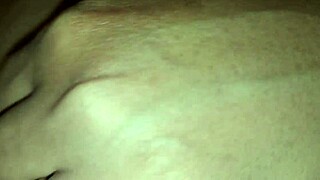 a fome de leitinho MEUS biquinhos e a boca de quem tem tesão