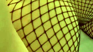 Amateur babe moans while getting tight shaved pussy filled with cum in creampie from fat cock.