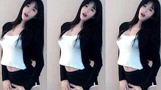 gái trung quoc nhay tàu luon siêu toc do dày 😍 let's chat about this cute asian dance video