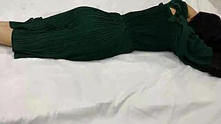 my 18young 18+ step sister was alone in the room i also went to her room and fucked her pussy at night