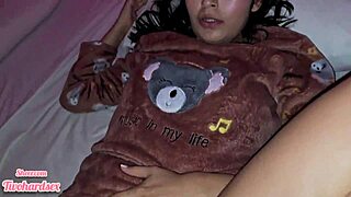 i impregnated my step cousin with big cumshot inside her shaved pussy!!