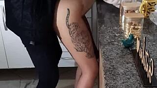 I can't even rest during breakfast as stepdaughter with curvy body rides in doggystyle for creampie.