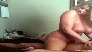 amateur norwegian blonde dates chubby milf for homemade squirting orgasm session