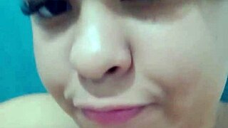 cheia de fogo na bucetinha i show off my big ass for the camera and touch myself sensually