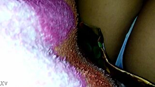 Filmando o rabo da minha cunhada in a casual everyday setup