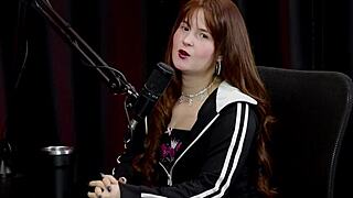 Como pensou no nome artístico, gosta de dançar pelada, tem medo de rede social e passou necessidade!