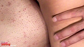 Essa Bbw Ninfomaníaca Wakes Tenants for Threesome Blowjob and Doggystyle