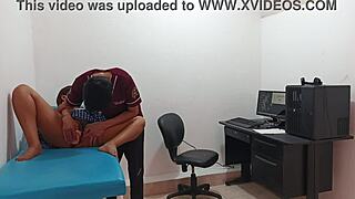 饥渴18+少女医院被变态医生操穴