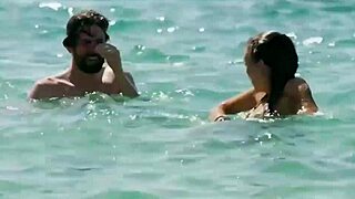 Hey, check out Regina Blandón's appearance with pezón moment in Como Novio de Pueblo from 2019.