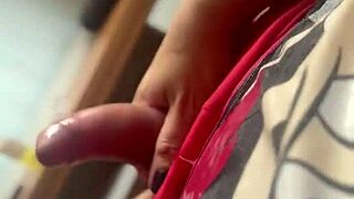 Bom dia meus amores tem coisa mais gostosa que acordar dando uma deliciosa gozada que delícia trans transex in crossdressing usa