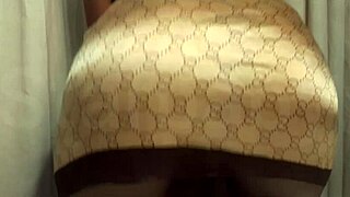 Solo Teen Girl Masturbating!